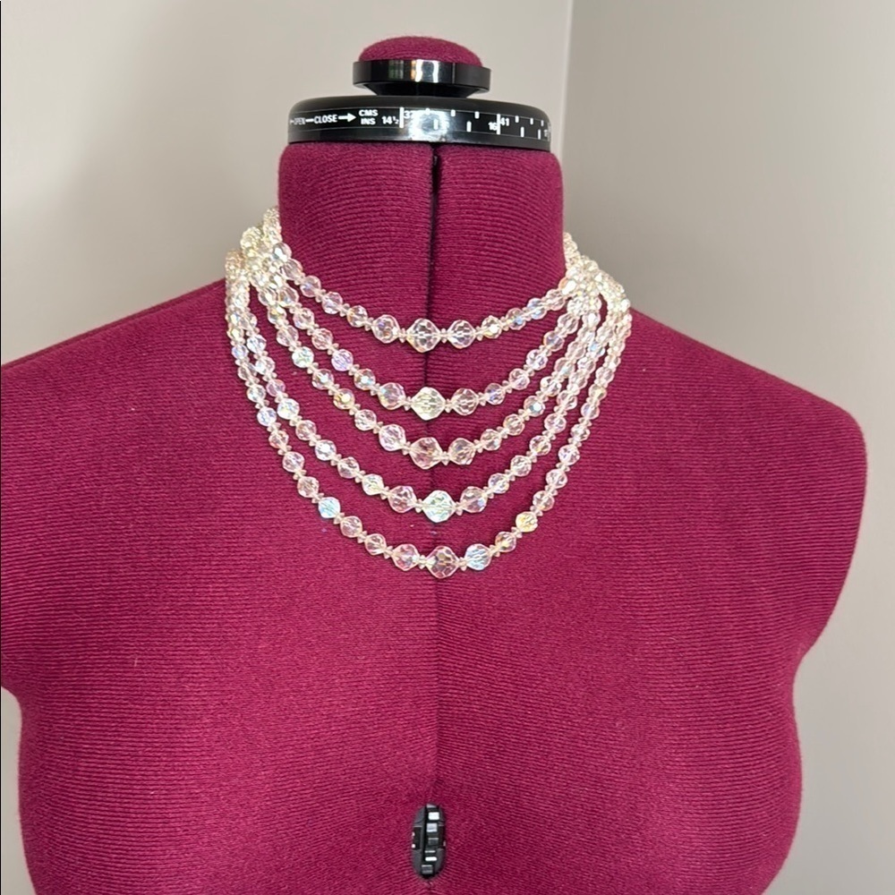Elegant vintage Crystal Beaded Necklace